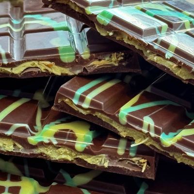 Tablet dubai style melk chocolade pistache