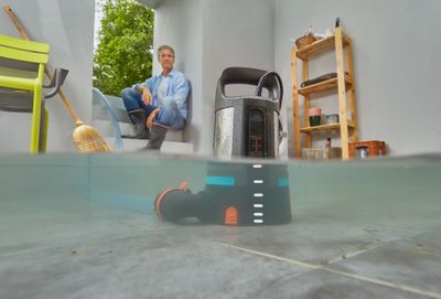 Pompe d'évacuation pour eaux claires 11000 AquaSensor