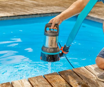 Pompe d'évacuation pour eaux claires 11000 AquaSensor