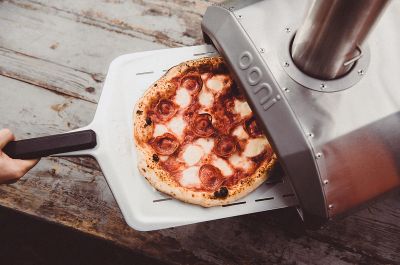 Pizzaoven Karu 12, hout of houtskool gestookt