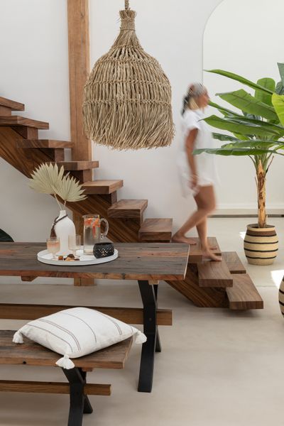 Eettafel verouderd hout bruin