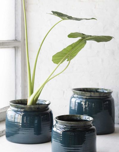 Glazed shades Sierpot 23x23x19 reactive blue