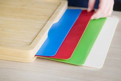 Planche à découper avec 4 inserts 