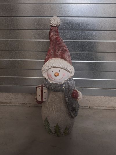 Bonhomme de neige avec petites lumières