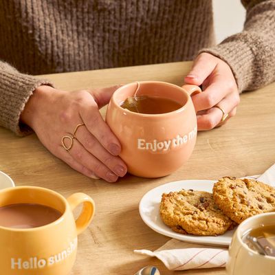 Beker enjoy the moment muggies