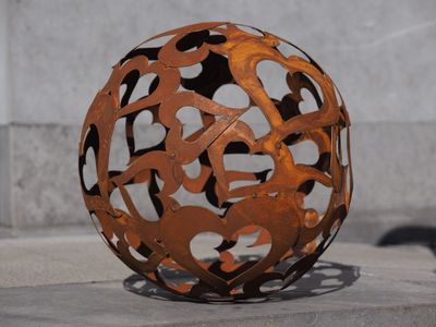 Hart in bolvorm 30cm