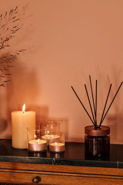 Maxi bougies chauffe-plats parfumées en coupe or rose nighttime nostalgia
