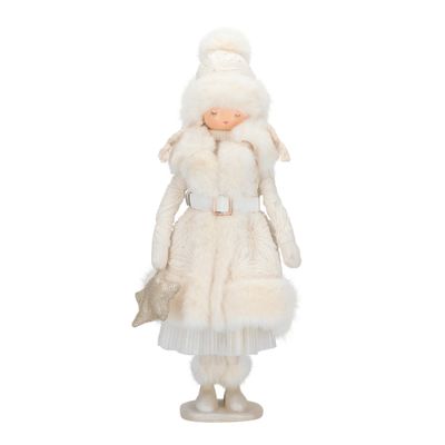 Fille d’hiver debout