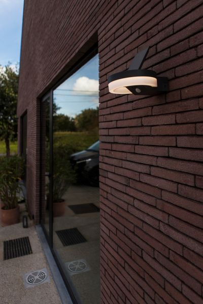 Runda solar wandlamp