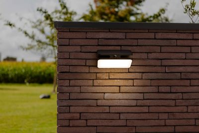 Aero solar wandlamp
