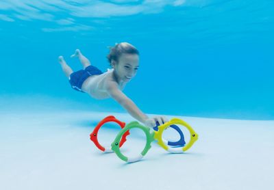 Set van 4 underwater fish rings