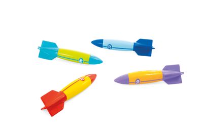 Set van 4 underwater torpedoes