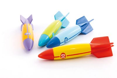 Set van 4 underwater torpedoes