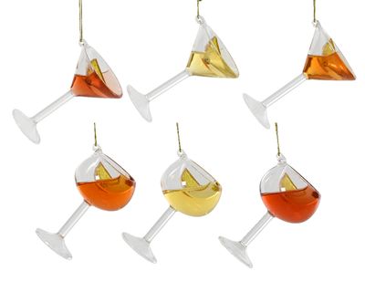 Cocktail glas vloeibaar binnenin