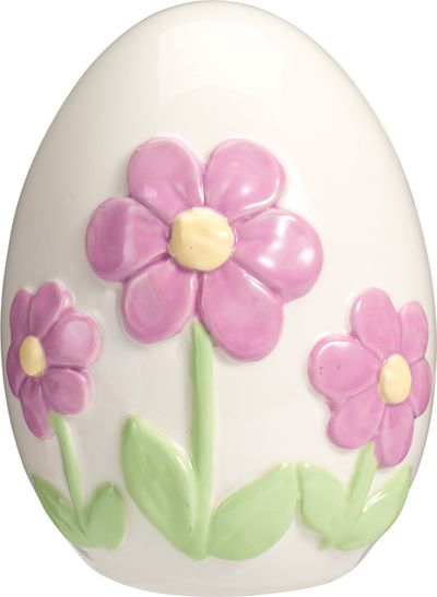 Oeuf de pâques avec fleurs mauve